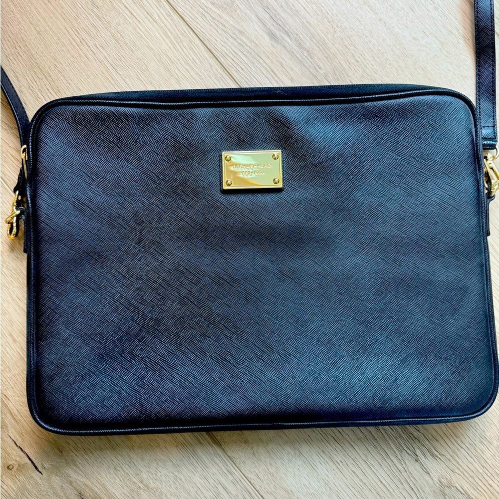Michael Kors leather laptop/ipad/purse bag